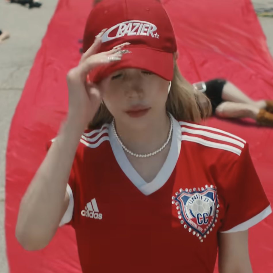 💛 BoA 25th Anniversary 💛
📣 피스비 Crazier 모자 (썬캡과 모자 그 사이) 나눔합니다! 타래 확인해주세요 📣