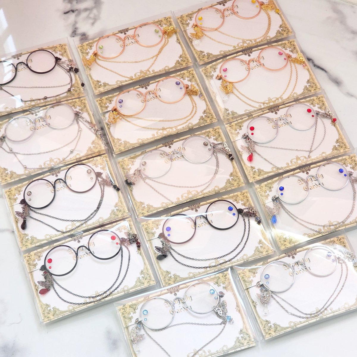 입고안내드립니다!
10/15cm 핸드메이드 안경 ~ with <a href="/Ma_Li_garden/">서프젝✨️메이릴리가든✨️</a> 
오늘따라 더더욱 화려한 메이릴리가든님의 신상 안경들을 오늘 대량 입고했습니다!
인형 데리고 오시면 시착가능합니다!
많은 관심 부탁드려요!
감사합니다🤍🤍