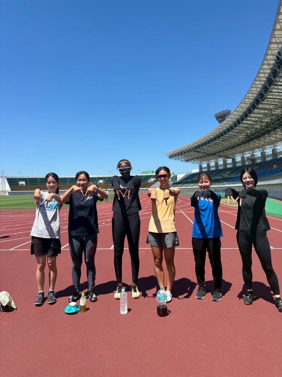 Konan_univTF's tweet photo. 本日のエンドレスリレーはこちらのチームで行いました！
合宿最後の練習で、チーム一丸となり全力で取り組みました！

#甲南大学
#甲南大学女子陸上競技部
#徳島県
#徳島県スポーツコミッション https://t.co/WqB9EvlZGZ