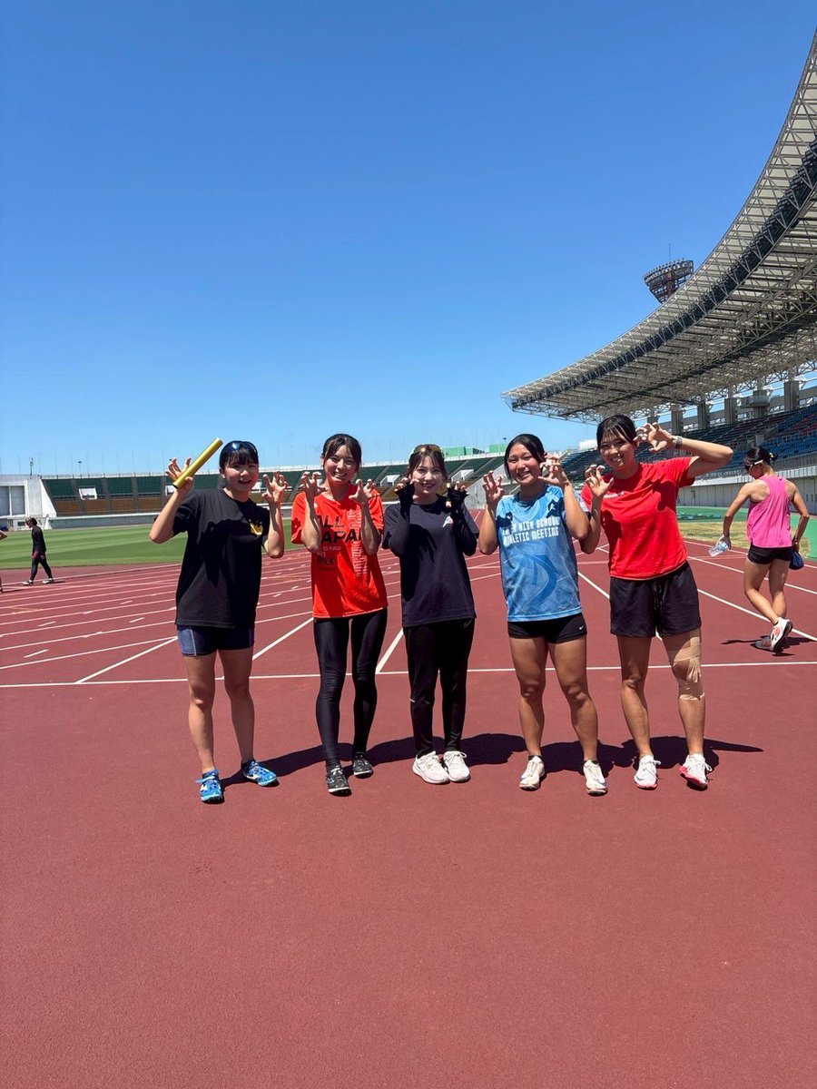 Konan_univTF's tweet photo. 本日のエンドレスリレーはこちらのチームで行いました！
合宿最後の練習で、チーム一丸となり全力で取り組みました！

#甲南大学
#甲南大学女子陸上競技部
#徳島県
#徳島県スポーツコミッション https://t.co/WqB9EvlZGZ
