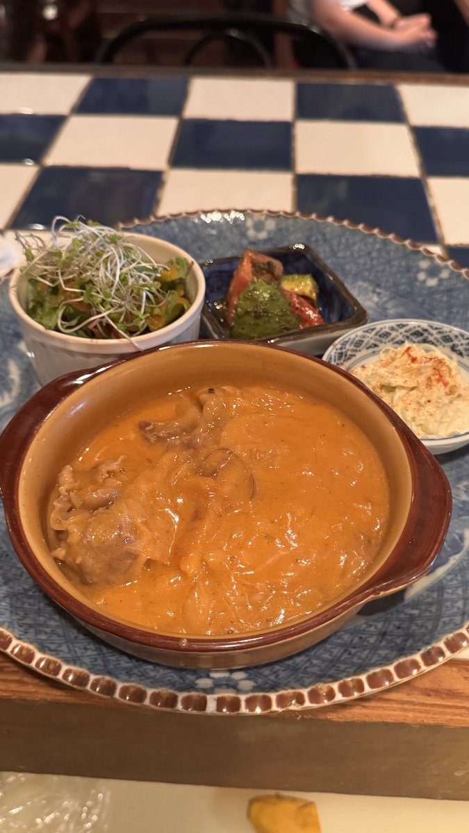 offshor76355772's tweet photo. TODAY  LUNCH🍽️🌴
ロシア料理ビーフストロガノフ
サラダ.ポテトサラダ.ライス
アボカドとトマトのバジルソース和え
シナモンシフォンケーキ.ドリンク付
野菜たっぷりワンプレートランチ

熱い中お越し頂きありがとうございました
又のお越しを心待ちにお待ちしております

#明石ランチ
#明石カフェバー https://t.co/xo1PCEbGbY