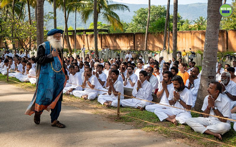 "Wenn Du möchtest , dass sich alle in Dich verlieben, musst Du Dich zuerst in alle verlieben."

#RetteDenBoden #BewussterPlanet #NachInnenWenden 
#SadhguruWeisheit #TäglicheWeisheit #Liebe #Menschheit #Weisheit #Sadhguru #Spiritualität #Meditation #Yoga #Leben #Humanität

Schenk