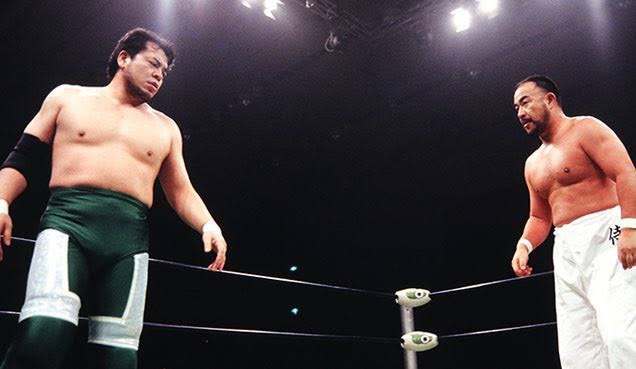 【#プロレス今日は何の日】
1981年8.21 浦和競馬場正門前駐車場
三沢光晴デビュー戦！
対越中詩郎！この頃のパンフは見るたびにキャッチが変わって面白い！84年に袂を分かつも03年の再会マッチにまたグッとキた！
今日もプロレス最高っ！