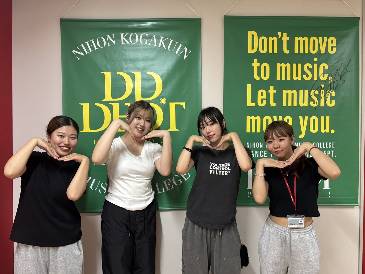 8/17 体験入学もご参加いただき、ありがとうございました💞八王子校午後のレッスンはmori minami先生でした✧*｡そして卒業生のtoyokana先生に午前講師をしていただきました！学生スタッフはAzyuとJUIと花澄でした💝次回八王子校の体験入学は8/24（日）です☺️
皆様お待ちしております⟡.