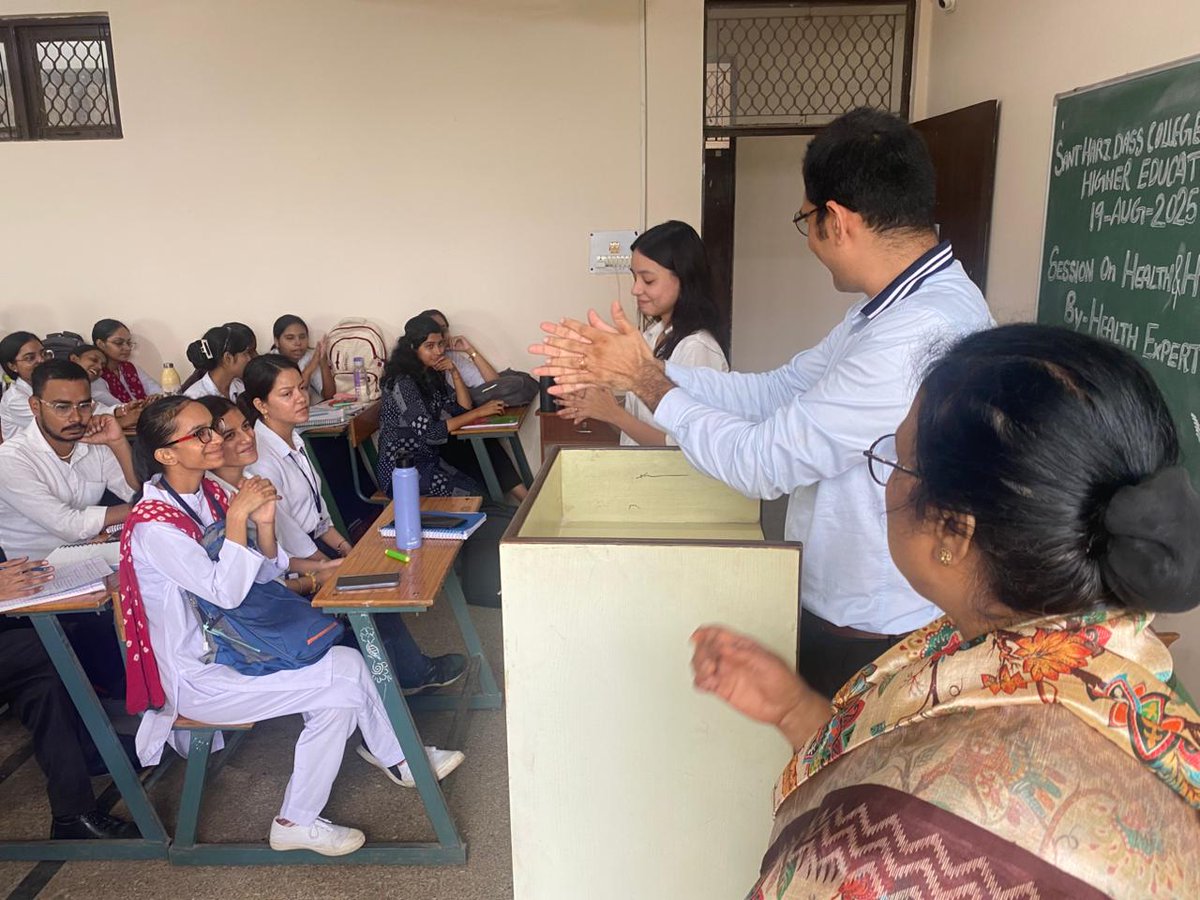 SHD_COLLEGE's tweet photo. Interactive seminar with health expert on Health, Hygiene and Sanitation. Health Expart #Dr Prateek Sehrawat https://t.co/tusyoqFAwi