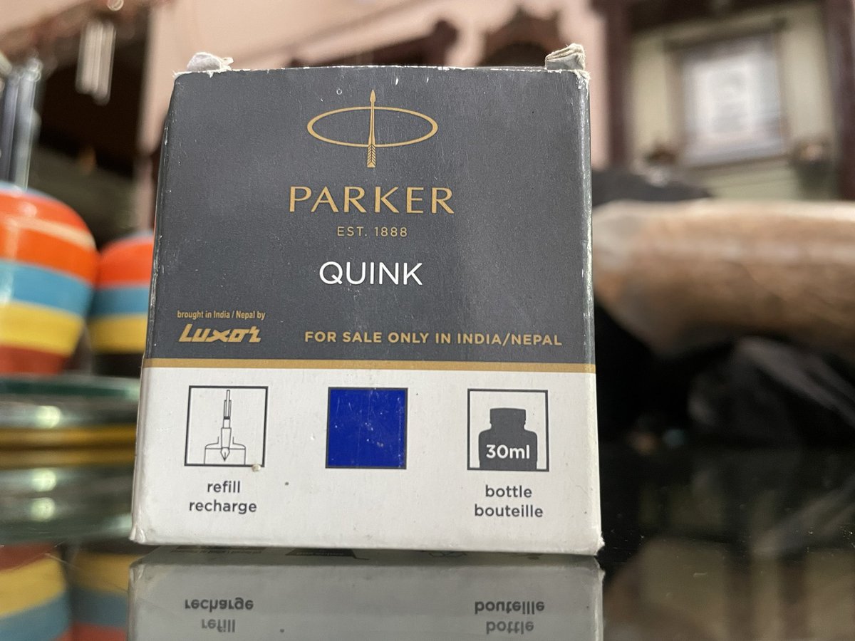 AkshayTyagi712's tweet photo. When @letsblinkit has team which cannot distinguish color. Even after a return. LOL. Wrong product, twice. Good Job. https://t.co/CtYVVN8Lwd