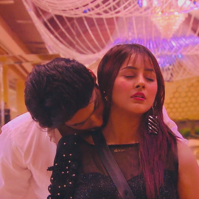 Introvert Hack (@hackintrovert) on Twitter photo Good morning my dearest brother <a href="/sidharth_shukla/">Sidharth Shukla</a>
and adorable <a href="/ishehnaaz_gill/">Shehnaaz Gill</a>
May God protects Shehnaaz from "negative energy"
Love you always and beyond 😍
Be happy and healthy wherever you are!!
#SidharthShukla
#ShehnaazGill
#SidNaaz
#SidNaazForever Good morning my dearest brother <a href="/sidharth_shukla/">Sidharth Shukla</a>
and adorable <a href="/ishehnaaz_gill/">Shehnaaz Gill</a>
May God protects Shehnaaz from "negative energy"
Love you always and beyond 😍
Be happy and healthy wherever you are!!
#SidharthShukla
#ShehnaazGill
#SidNaaz
#SidNaazForever