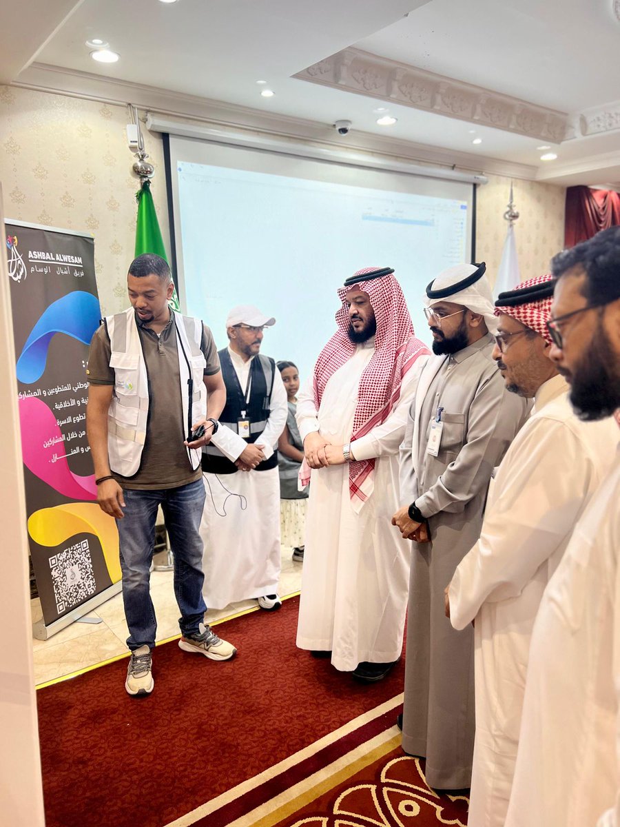 nmamakkyah's tweet photo. 📚🌟 بكل حب وانتماء..

وبحضور الرئيس التنفيذي @kmalshaikh ✨
أطلق فريق أشبال الوسام @Alashbalteam التابع لـ #نماء_المكية مبادرة "أهلاً مدرستي" لرسم البسمة على وجوه طلابنا مع بداية #العام_الدراسي_1447هـ 

شكرًا لـ @NamaaCMK على الاستضافة 🌿
#اليوم_العالمي_للعمل_الإنساني #لتنمية_مستدامة