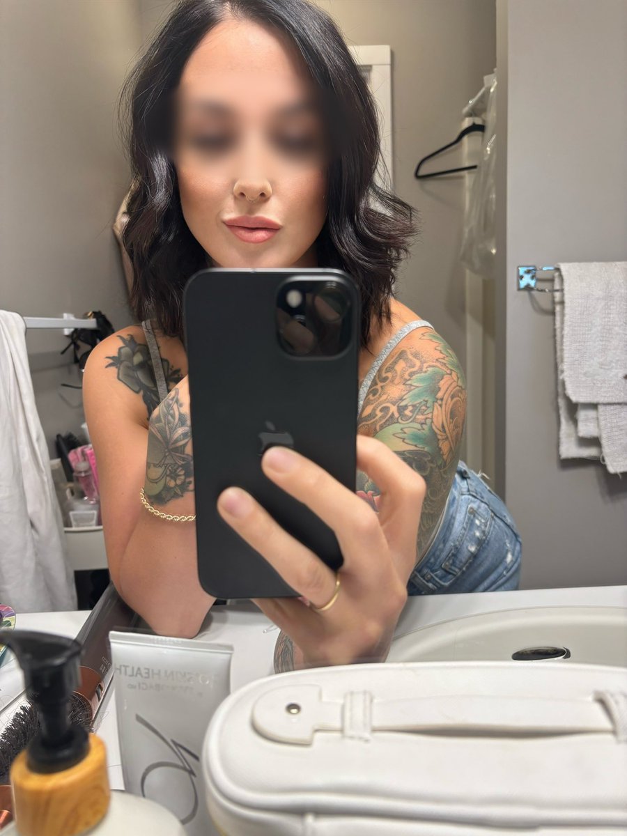 PlaytimewithP's tweet photo. From dinner out to cuddled on the couch. Relaxing and peaceful Wednesday evening ❤️💋 https://t.co/UQ1OrMdgBF