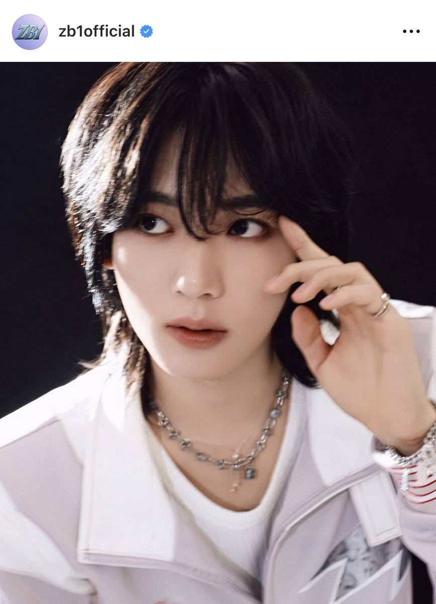 ZEROBASEONEゼベワン ハン•ユジンさん（18） 9月1日発売予定フル