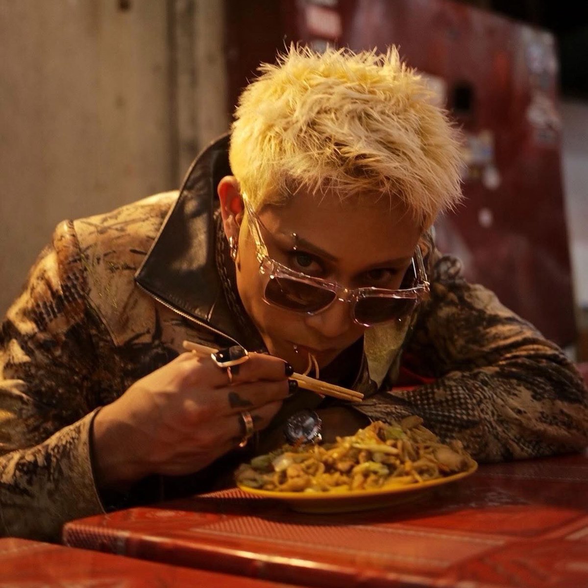 bxbyluna's tweet photo. them: bat ka naiiyak, pansit lang naman yan
yung pansit:

#SB19_KEN @felipsuperior https://t.co/1h6sGCayS1