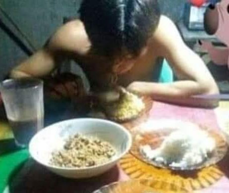 bxbyluna's tweet photo. them: bat ka naiiyak, pansit lang naman yan
yung pansit:

#SB19_KEN @felipsuperior https://t.co/1h6sGCayS1