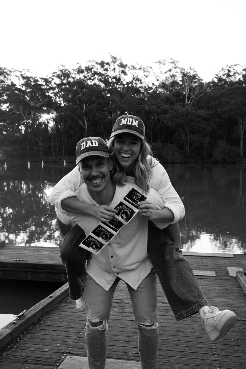 NSWSwifts's tweet photo. A big congratulations to our co-captain Paige Hadley &amp; her partner Jordan as they have announced they're expecting their first child in 2026! 🥹🥰

📰 | https://t.co/KIgGz32LsK

#WeFlyTogether https://t.co/DrHwx4BeG3