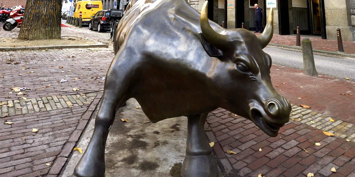 Column: De Midkap-index heeft het dalende langetermijnpatroon achter zich gelaten. Technisch beweegt de AMX index nu in een duidelijke uptrend. De index doet het veel beter dan de AEX. tostrams.nl/Artikel/830212…