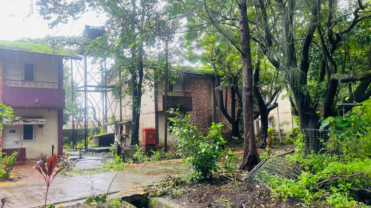 MehulThakkar_'s tweet image. RBI has listed 3 bungalows near Lonavala lake for sale at ₹6.65 crore. The properties span 3,800 sq. mtrs of freehold land.. #SecondHome