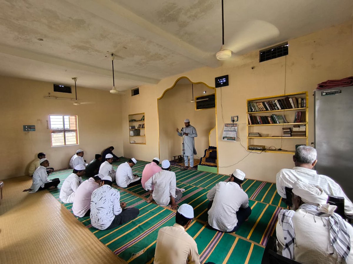 SIO_AP's tweet image. Zonal President Visit | Punganur 

Alhamdulillah, on 15th August 2025, SIO AP  State President Br. Ameer Fahad visited Punganur Unit. 

 1. Flag hoisting ceremony at Falah English Medium School.
2. Jumah Khutba 
3. Visited Darul Huda Madarasa
4.  Poster launch

#SIOAP