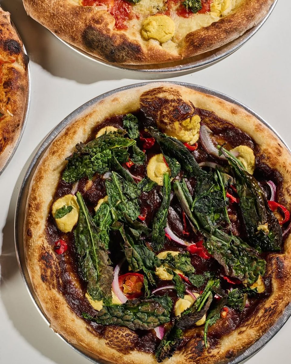 VegNews (@vegnews) on Twitter photo Love when <a href="/FoodNetwork/">Food Network</a> features vegan restaurants. This time, Donna Jean in LA gets the star treatment on Diners, Drive-Ins and Dives. LOOK AT THAT PIE 👀
vegnews.com/vegan-food-nea… Love when <a href="/FoodNetwork/">Food Network</a> features vegan restaurants. This time, Donna Jean in LA gets the star treatment on Diners, Drive-Ins and Dives. LOOK AT THAT PIE 👀
vegnews.com/vegan-food-nea…