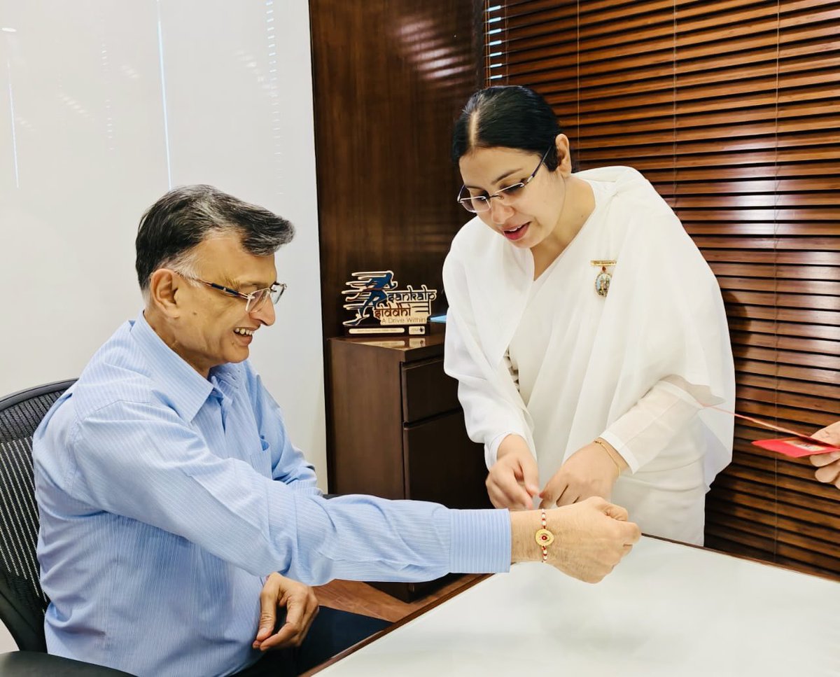 Brahma Kumaris ORC (@omshantiretreat) on Twitter photo On the occasion of #RakshaBandhan, BK sisters visited several esteemed organizations — JBM Group, GMR Group, and the Faridabad District Court; to share the spiritual significance of Rakhi.
A celebration of purity and protection.
<a href="/BrahmaKumaris/">Brahma Kumaris</a>
#BrahmaKumaris #OmShantiRetreat On the occasion of #RakshaBandhan, BK sisters visited several esteemed organizations — JBM Group, GMR Group, and the Faridabad District Court; to share the spiritual significance of Rakhi.
A celebration of purity and protection.
<a href="/BrahmaKumaris/">Brahma Kumaris</a>
#BrahmaKumaris #OmShantiRetreat