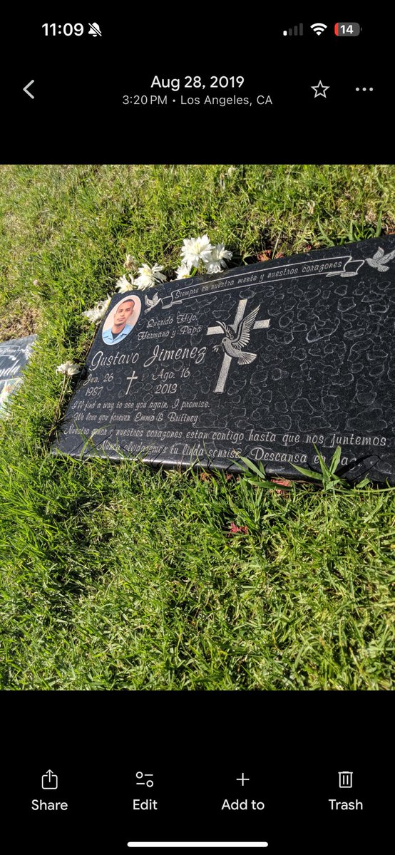 Sandrisquis's tweet photo. Crazy. You came to my dream a couple of days ago and today  I come across your gravestone pic. i  Just now realized  your death date anniversary just passed.  :( maybe it’s time to go visit you. https://t.co/LWxVZlV5Tw