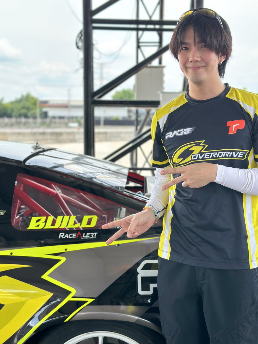 ชื่อโผ๋มมมมม Build ครับบบบ

We Drift Together
#BuildDriftPractice