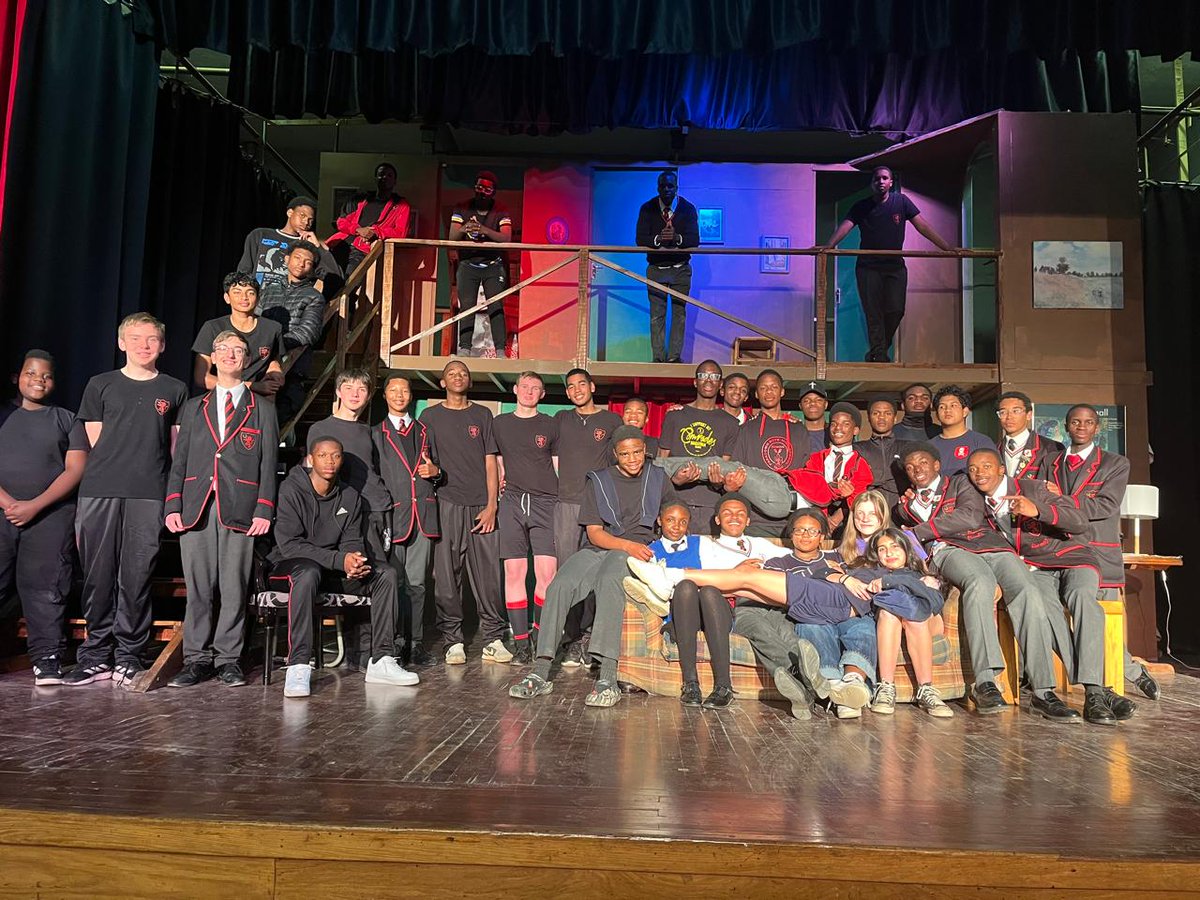 🎭✨ What a night! Noises Off opened with comedy chaos &amp; electric energy. Each show only gets better — don’t miss it!
📅 Runs tonight through to Saturday night
📍 Parktown Stage
🎟️ Tickets at the door
🍫 Tuckshop supports the RCL
#ARISE 
#PBHS27