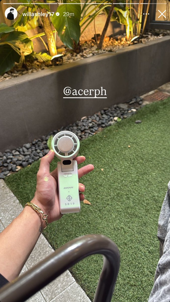 𐙚 closed tweet media