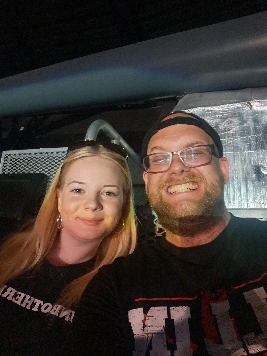 Part 1/3 of #aewforbiddendoor week
Glasgow Scotland for #AEWDynamite #AEWCollision #RingOfHonor with my lil sister Lily. Met the fantastic Bryce Remsburg too!!