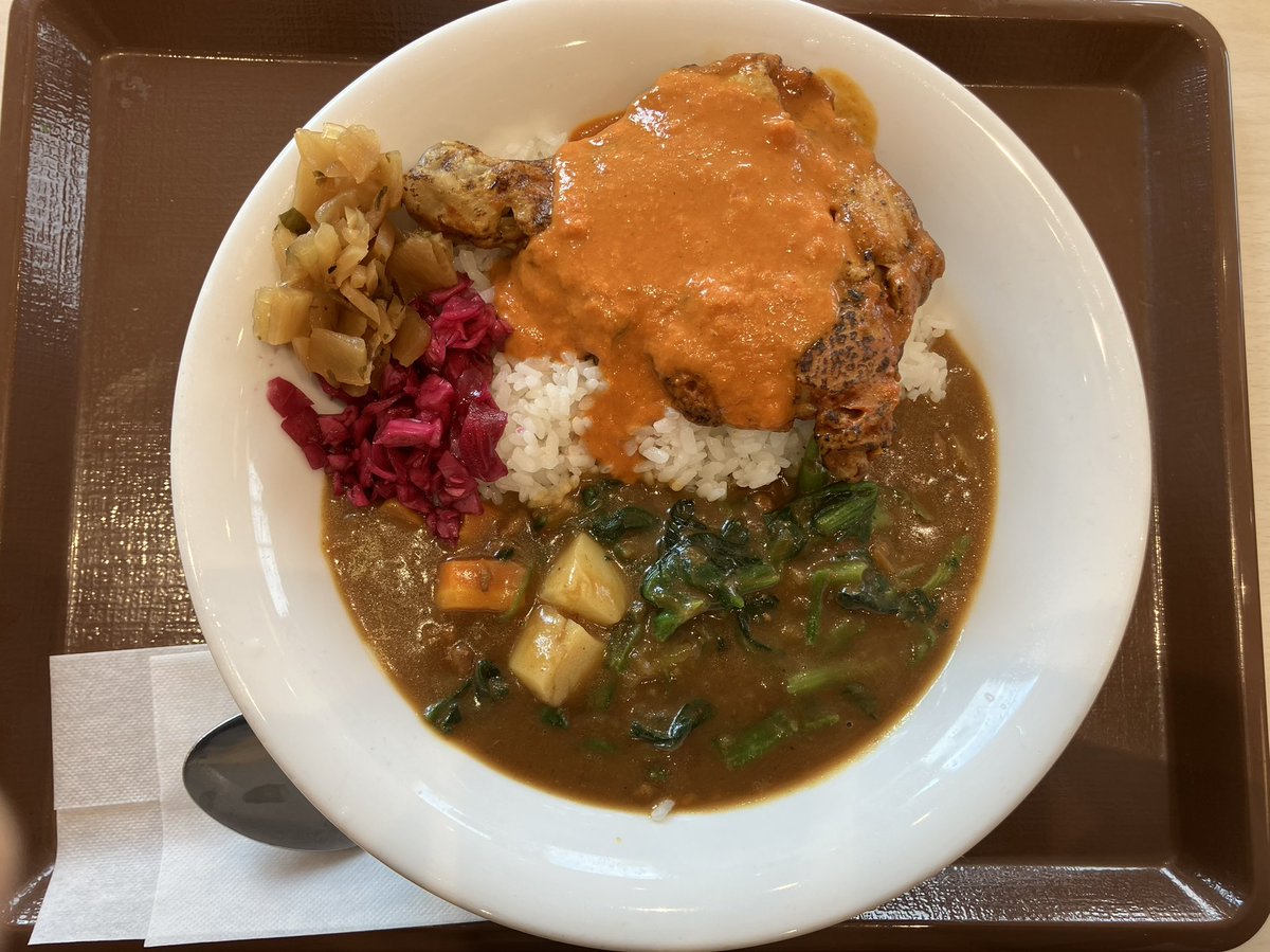 hone_men's tweet photo. すき家 @ 那珂市

バターチキンソースカレー
➕ほうれん草

これ美味いな〜😊 https://t.co/RffNwYBpxD