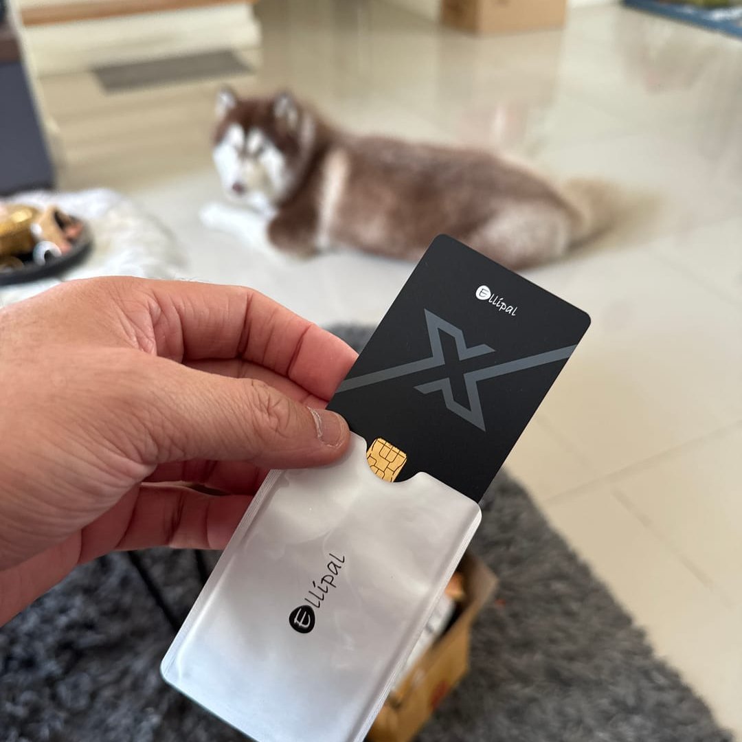 GM.
Someone’s clearly jealous of this X Card. 👀

📸: Thanks @ Thanapol T.