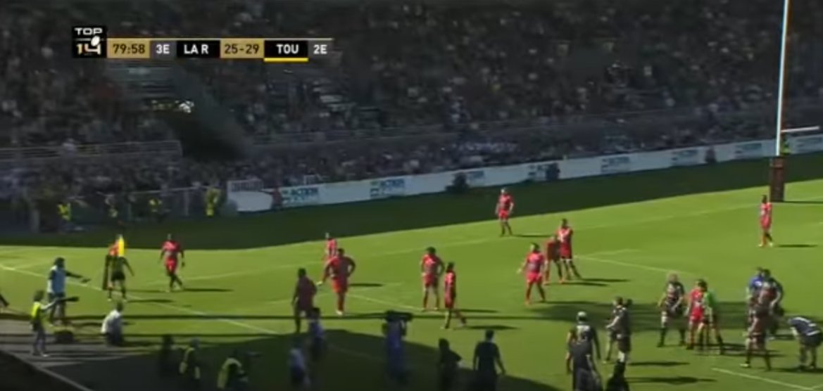 Pokle17's tweet photo. @RugbyramaFR Si Collazo ne gueule pas comme un veau pour que Berger tape en touche avant la 80e contre Toulon en 2015 (pas encore la règle de jouer la touche après la sirène) ça fait pro d2 et pas 1er deux saisons après, 2 champions cup, ... https://t.co/h3ksJHtRSU