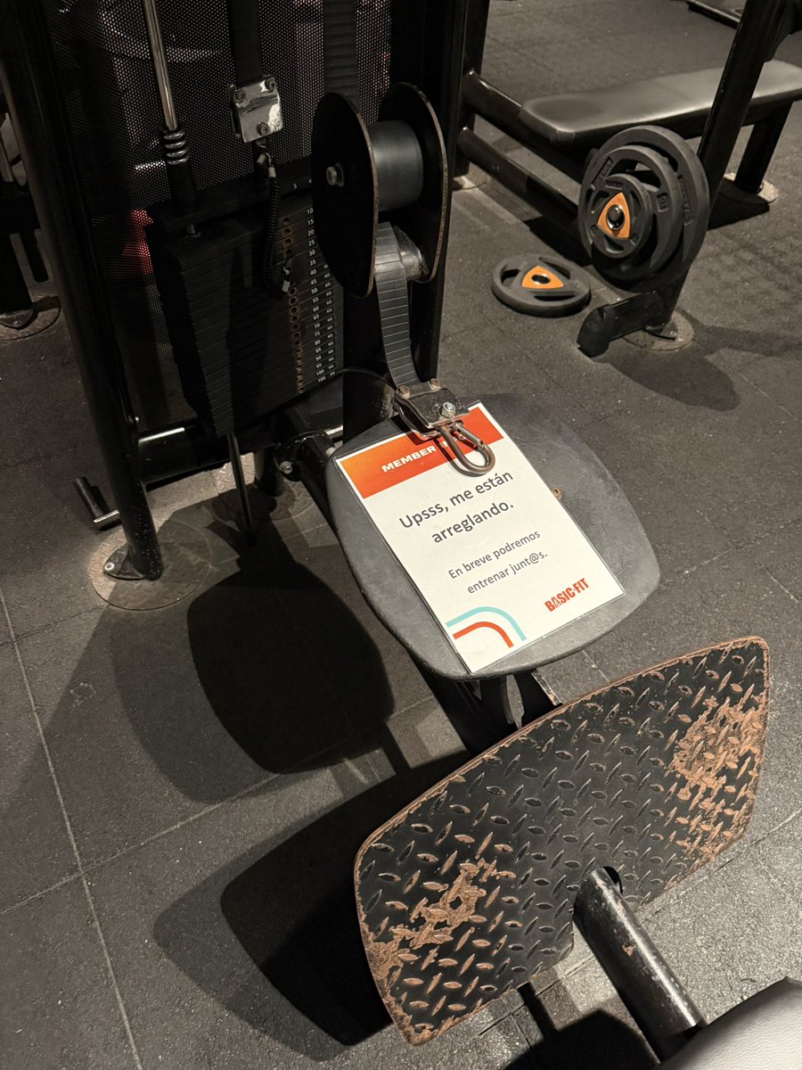 Un pequeño repaso a Basic Fit Barcelona Universitat……. ¡Un montón de equipamiento deportivo obsoleto y roto durante todo el verano!