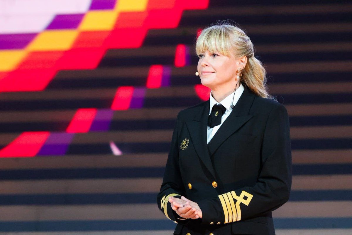 Marina Starovoïtova prendra le commandement du navire russe « Yamal » — le quatrième plus grand brise-glace au monde avec deux réacteurs nucléaires, dont la puissance suffirait à alimenter une ville de 150 000 habitants.