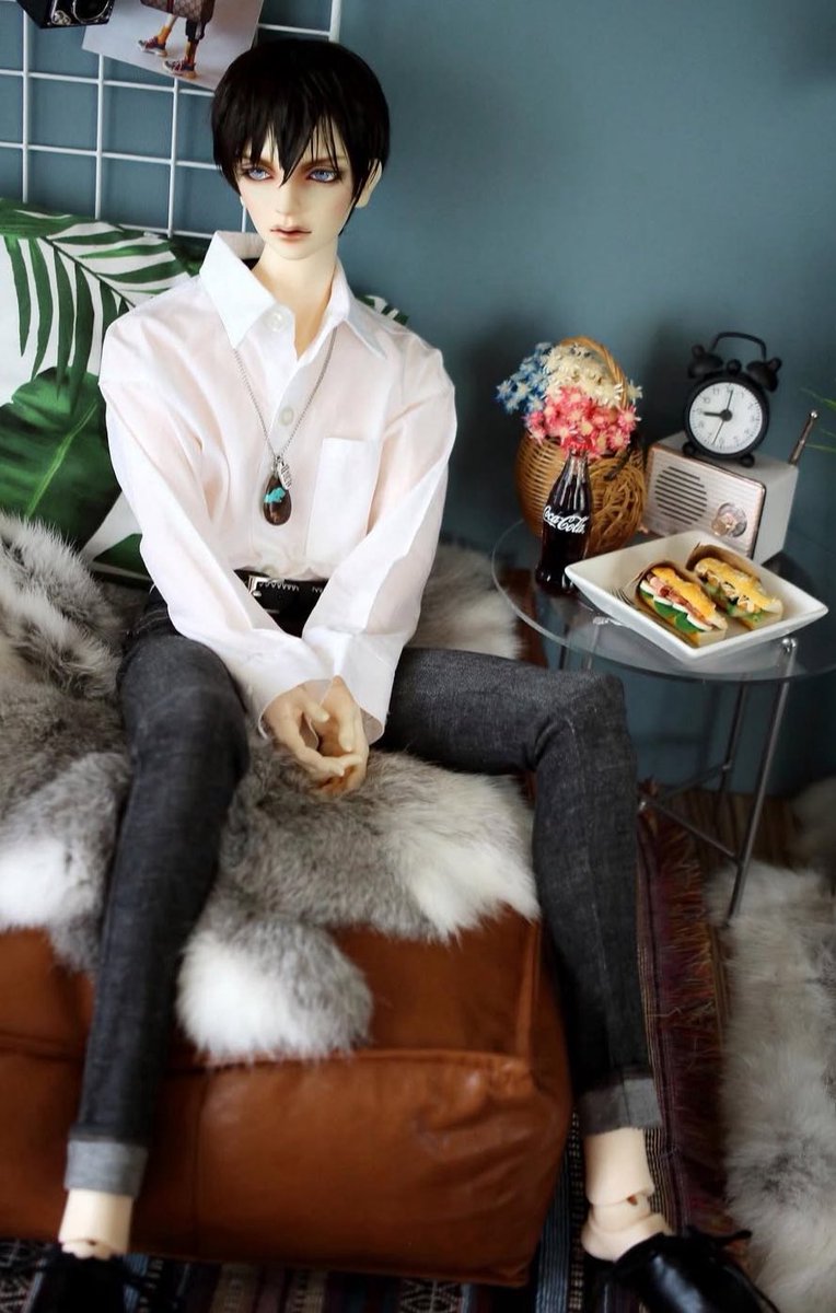 お譲りポスト⑥
3.000+ゆうパック着払い100サイズ
=¥3.000

アクリルクリア天板テーブル大小2点
扇風機
※天板は固定されていません

※ご希望の方はDMください