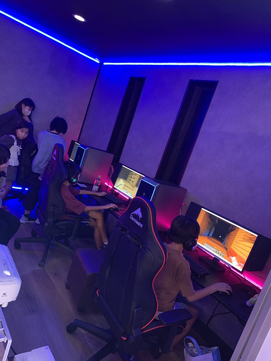 eplay_ikiisland's tweet photo. 【イベント告知】
遅くなりましたが
本日開催しましたサマーイベント
「マイクラ ホラー脱出げぇむ」は
無事に終了しました。
待ち時間などの参加者には
「VR」体験をしていただきました。
本スタジオでは
今後もイベントを開催していきたいと考えております。
#マイクラ #壱岐市 #eplay https://t.co/KrgtXZ3TtI