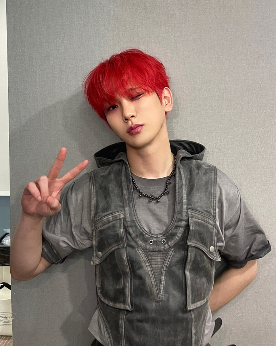 ✌️😉🖤

#KEY #키 
#HUNTER #KEY_HUNTER  
#SHINee #샤이니 
#MCOUNTDOWN