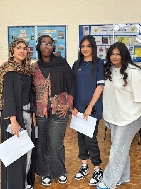 AstonManorAcad's tweet photo. Smiles and tears of relief this morning as we celebrate another great year of GCSE results.
We are incredibly proud of our students.
#gcseresults #sixthform #TeamAMA #smashedit https://t.co/aYcTheXIw7