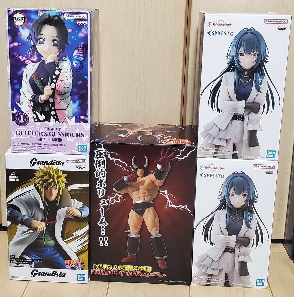 皆さん、お疲れさまです。仕事帰りにクレーンゲーム！甥っ子に頼まれてた、フィギュア獲ってきました。(一部個人の趣味あり)あと、1つジョジョのカーズ頼まれてたけど、ちょっと難しいかったので、明日別店舗でトライします。