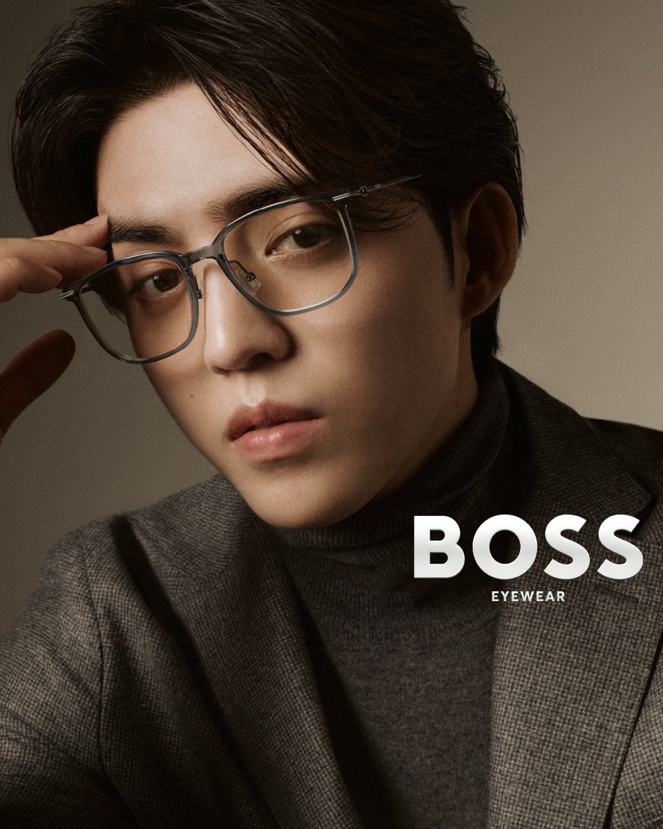 Model wife                                CEO husband