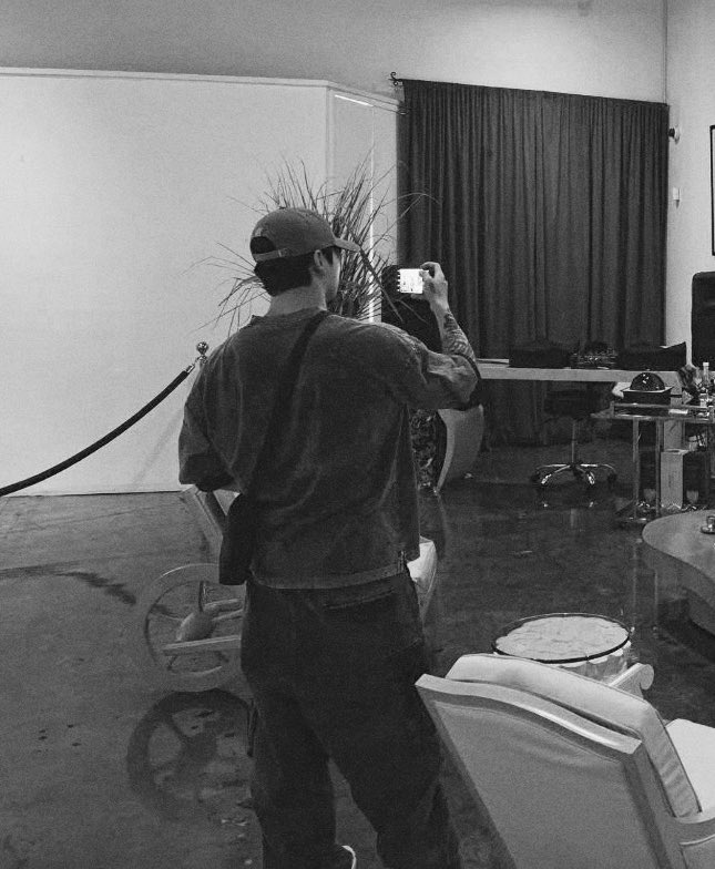 how is he so fine even from the back…