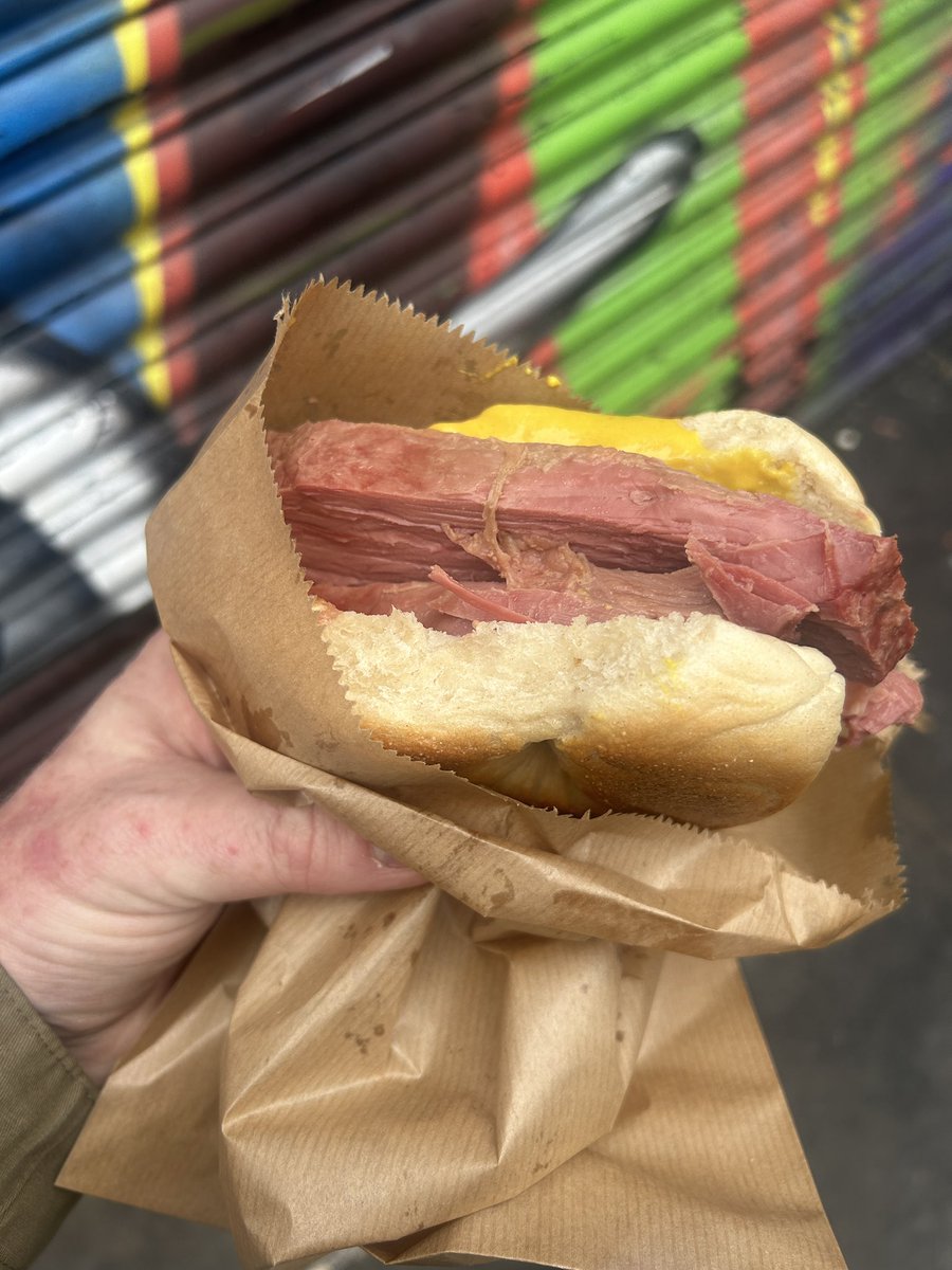Flippin great wedges of salt beef 🥩 🥯😋