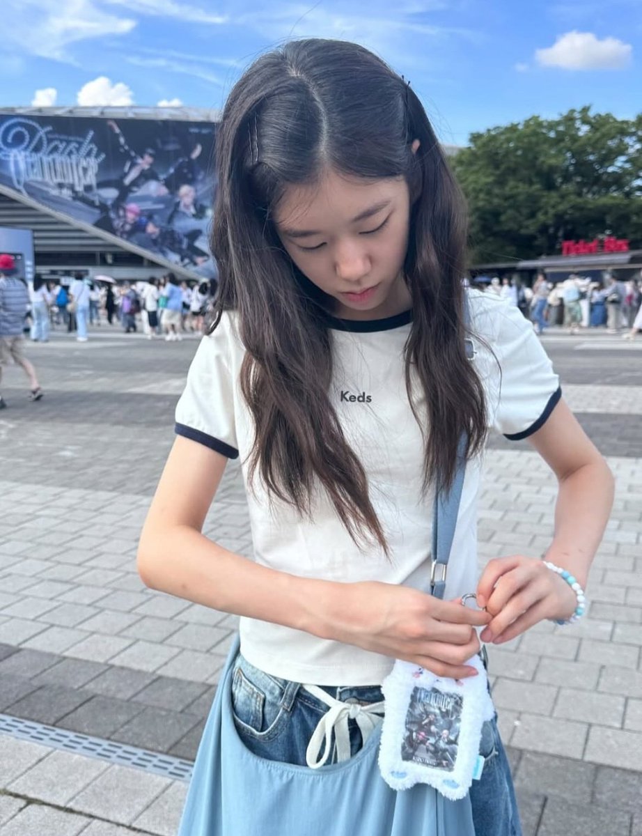 ppyungari_'s tweet photo. actress park so-yi (atypical family) mentioned PLAVE an interview (2024)

“…i've been listening to PLAVE songs these days. my mom heard it at kimbap place, she asked “what's this song?” it became my favorite song ever since. i love all of PLAVE's songs so i can't only pick one, https://t.co/Dj3UIqUBsw