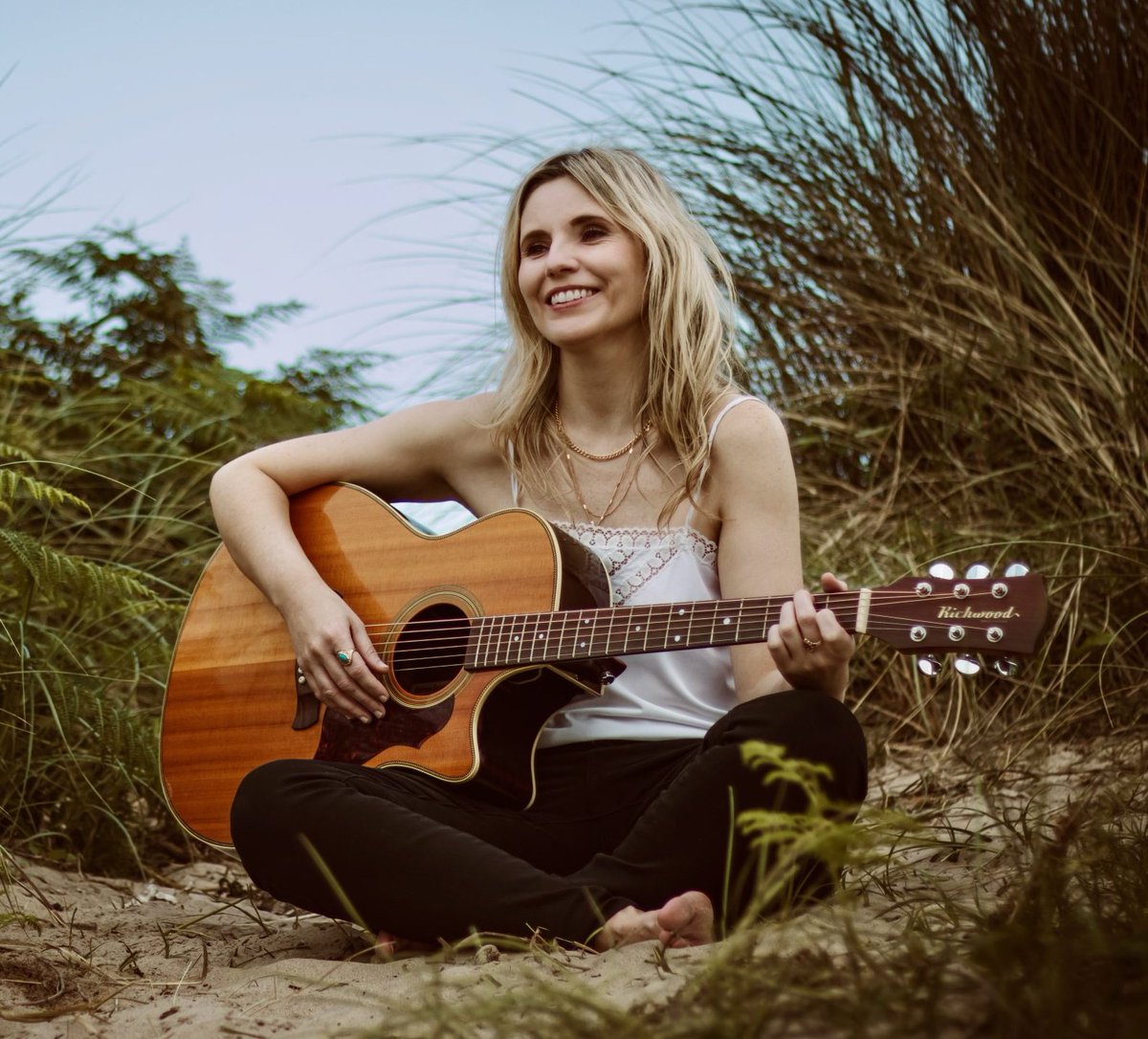 luanparle's tweet photo. Delighted to be returning to @mermaidarts to host a Songwriting Workshop &amp; Masterclass on Saturday, September 20th, at 11am to 2pm.

The workshop is open to all ages, but places are limited. You can book tickets from my website https://t.co/S1SJ7TBlCC https://t.co/9V7GowdxCC