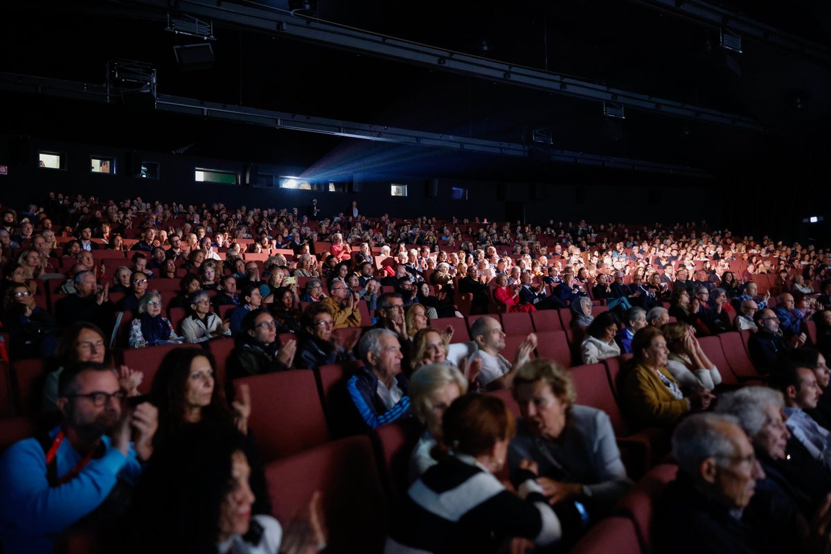 la_Biennale's tweet photo. Alla #BiennaleCinema2025 #Venezia82 torna la #SalaWeb con 4 lungometraggi della #BiennaleCollegeCinema e 14 cortometraggi, di cui 13 #OrizzontiCorti e uno #FuoriConcorso! I cortometraggi, accessibili gratuitamente, saranno visibili su @FestivalScope. I lungometraggi saranno disponibili su #BiennaleCinemaChannel (@mymovies) → https://t.co/KOJlHFBTA1