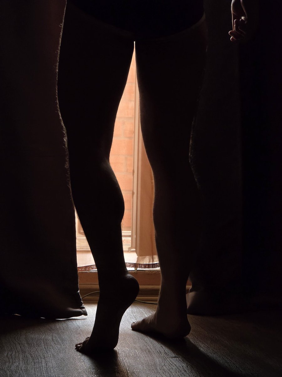 объявляю перекличку футфетишистов