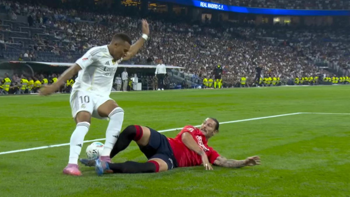 🔴💥 #NoticiaAV | El CTA coincide con Cordero Vega: La acción de Juan Cruz y Mbappé es penalti.

▪️  El Comité considera que el "pisotón" de Mbappé sobre Juan Cruz es un contacto ineludible y fortuito.

✅ La Circular 3 señala que este tipo de acciones no son punibles.