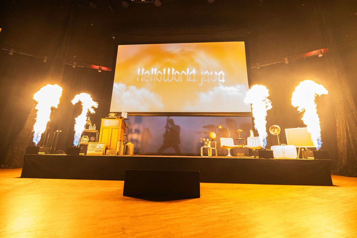 Jfokus's tweet photo. Jfokus isn’t just about code. It’s about energy, inspiration, and sharing knowledge 🎸 🔥 ❤️
👉 This year, you can be part of it — not only in the audience, but on stage. Our Call for Speakers 2026 is now open!
Submit here: https://t.co/Y6wB5MQFj9
#Jfokus #CfS #CallforSpeakers #TechConference