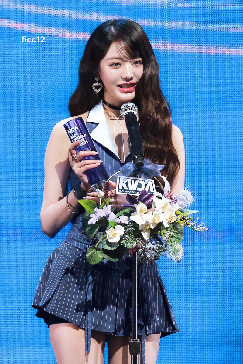 C_ccwy's tweet photo. 20250821 원영KWDA수상

워녕이 축하해!🥹🥹🥹🥹

#아이브 #IVE #장원영 #JANGWONYOUNG #원영 #WONYOUNG #ウォニョン
 #YoungAndWonItAll https://t.co/p5wk9kWZL1