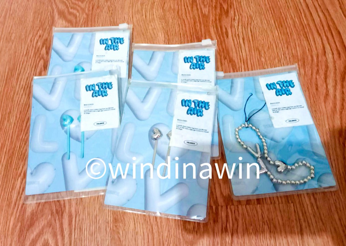 windinawin's tweet photo. [HELP RT]

GIVEAWAY (3) VELENCE ACCESSORIES untuk 3 orang pemenang

Close 22 Aug, 16:00

‼️RULES‼️
repost, reply dan like Tweet ini pake:

WIN HA TIFFANY LEGENDARY

HASHTAG :
#TiffanyLegendaryLegacyxWin
#TiffanyLegendaryLegacy
#TiffanyAndCoThailand
#winmetawin https://t.co/exUQL9mhDc