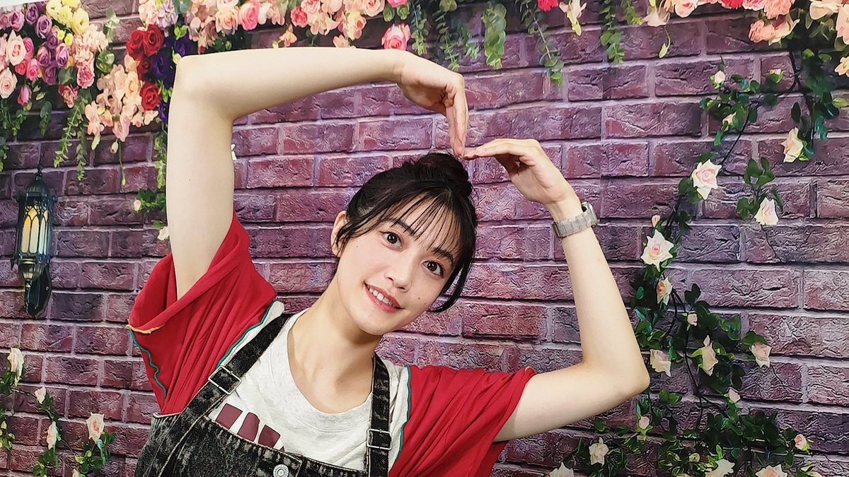 #もえの〜と まもなく放送開始です！✨
今日は夏も残りわずかということで、夏休みの宿題「自由研究」を行います‼️
お楽しみに👏
sp.live.nicovideo.jp/watch/lv348465…
#小泉萌香