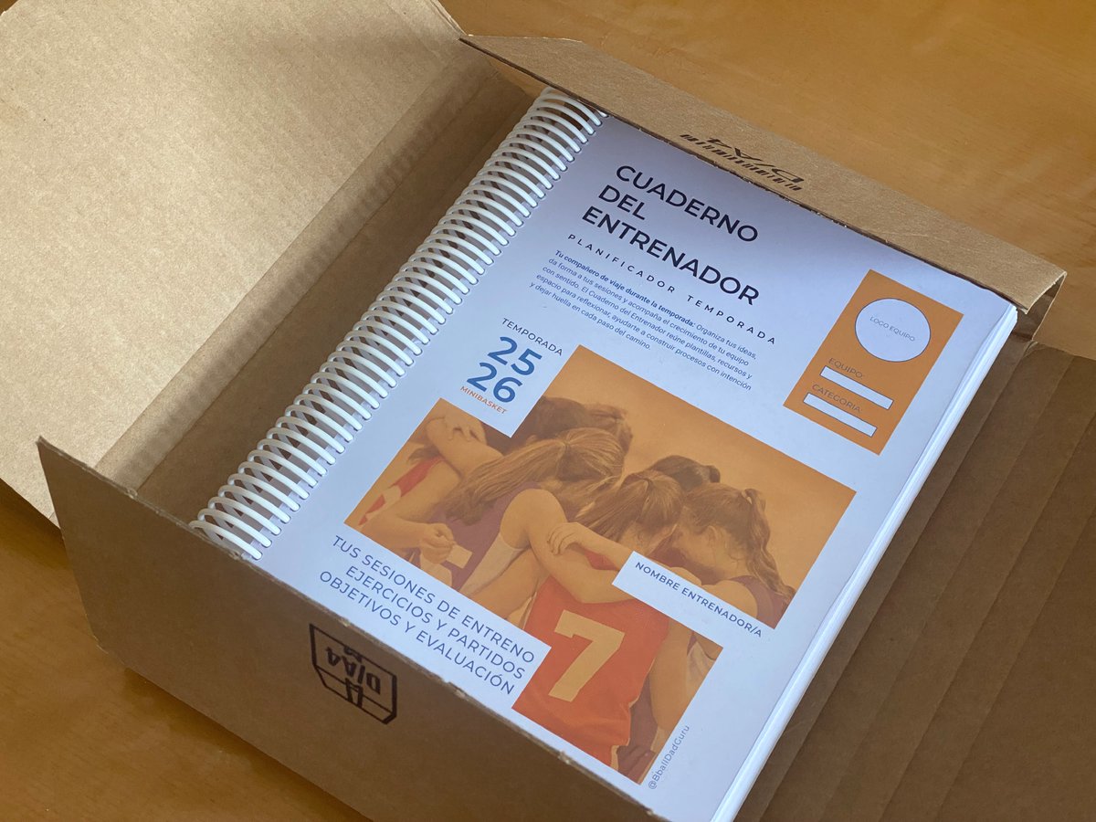 BballDadGuru's tweet image. 🏀Todo entrenador merece un lugar donde ordenar ideas, planificar y crecer. 📒 Por eso REGALO🎁 un Cuaderno del Entrenador 25-26 (Minibasket, impreso).

👉Para participar:
1️⃣ Sigue @BballDadGuru
2️⃣ RT
3️⃣ Comenta mencionando a un amigo.

⏳ Cierra 25/08 a las 20:30. Envío solo…